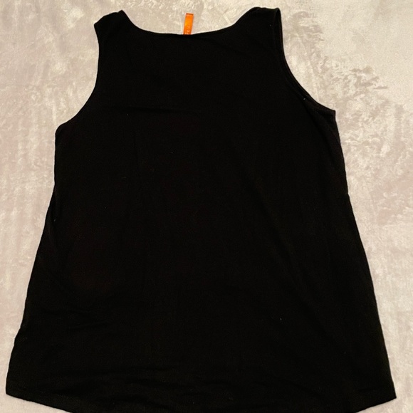 Comfortable Black Tank Top - Picture 3 of 3